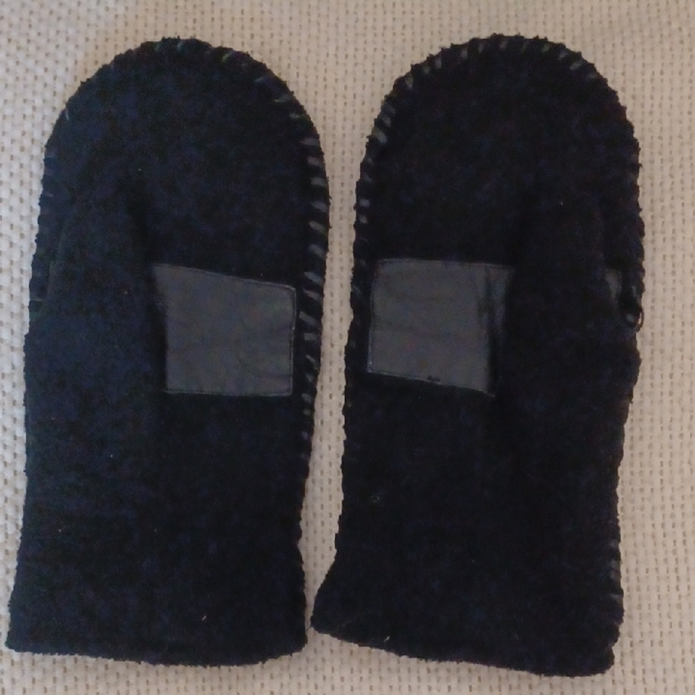 Black Mittens with Leather Patch
